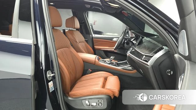 BMW X7 (G07) 2021 Черный из Кореи, фото 2