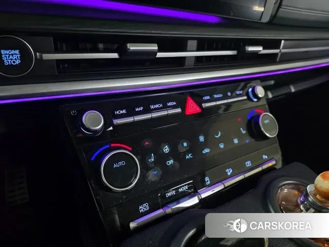 Hyundai Santa Fe (MX5) 2024 Белый из Кореи, фото 2