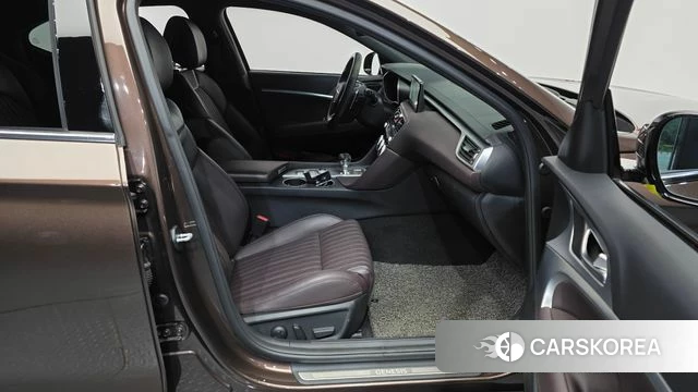 Genesis The New G70 2021 Коричневый из Кореи, фото 2