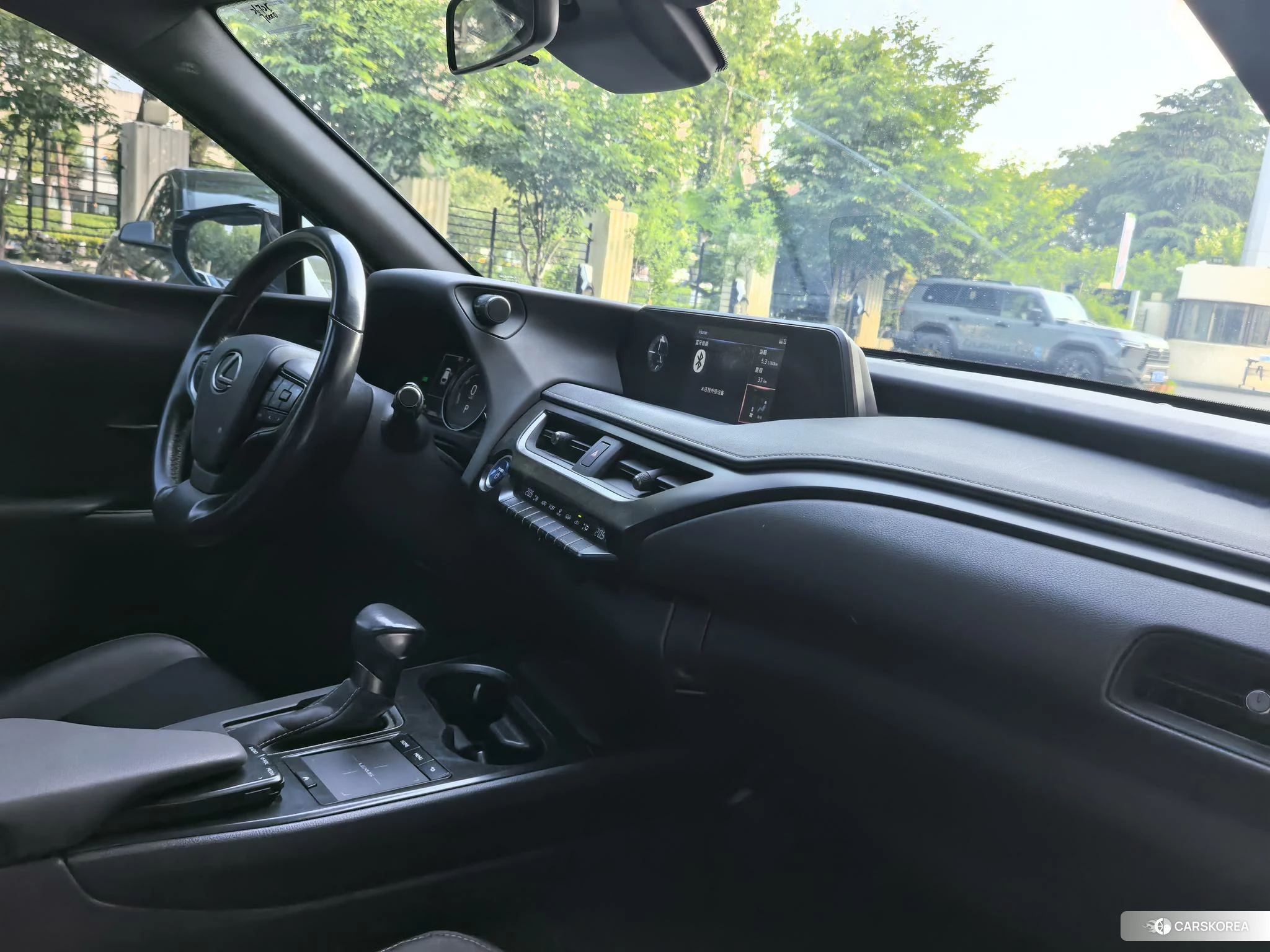 Lexus UX 2019 Серебристо-серый из Китая, фото 2
