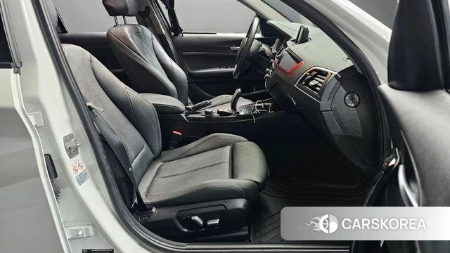BMW 1 Series (F20) 2018 Белый из Кореи, фото 2