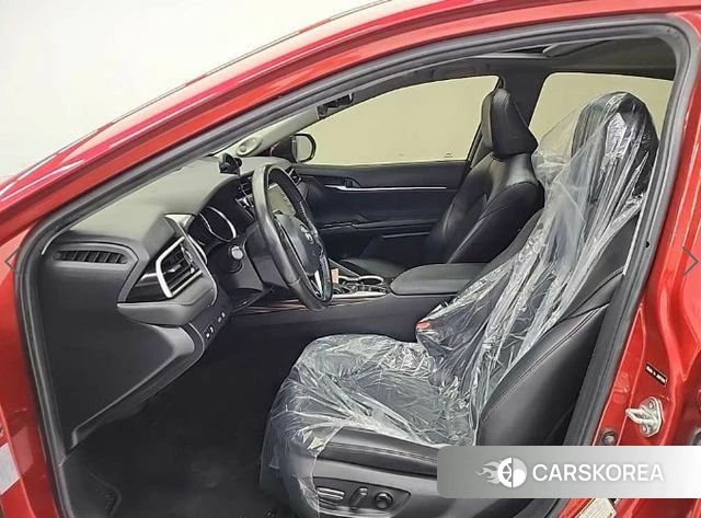 Toyota Camry (XV70) 2018 Красный из Кореи, фото 2