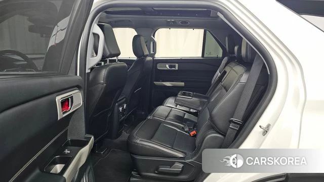 Ford Explorer 6th Generation 2021 Белый из Кореи, фото 2