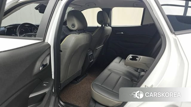 Chevrolet (GM Daewoo) Trax Crossover 2023 Белый из Кореи, фото 2