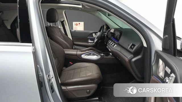 Mercedes-Benz GLE-Class W167 2023 Серебристо-серый из Кореи, фото 2