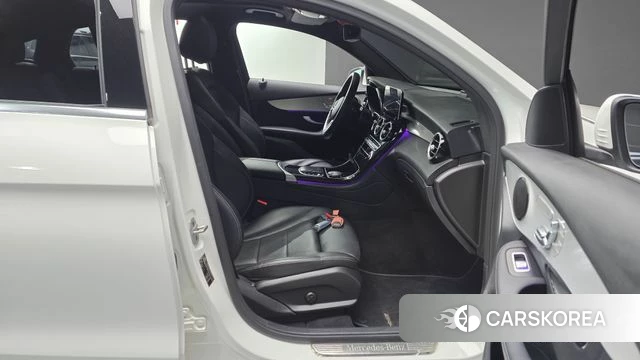 Mercedes-Benz GLC-Class X253 2021 Белый из Кореи, фото 2