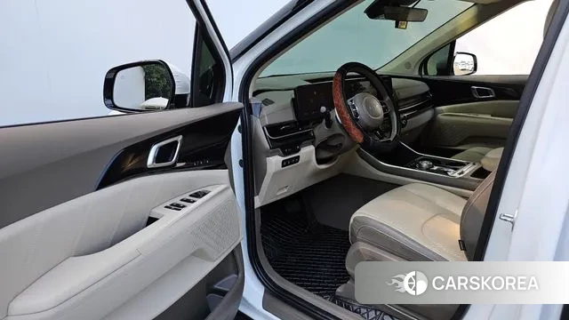 Kia The New Carnival 4th Generation 2023 Белый из Кореи, фото 2