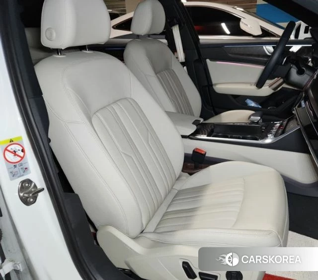 Audi A6 (C8) 2023 Белый из Кореи, фото 2