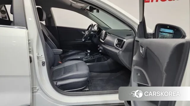 Kia Stonic 2020 Белый из Кореи, фото 2