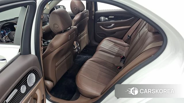 Mercedes-Benz E-Class W213 2020 Белый из Кореи, фото 2