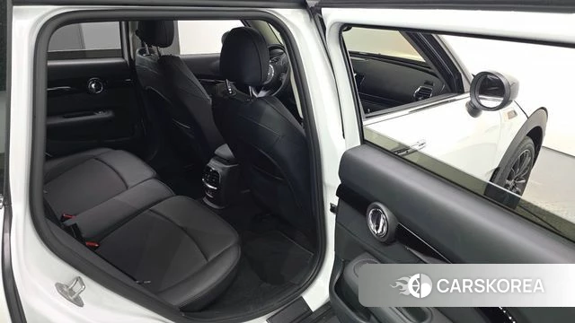 Mini Cooper Clubman 2023 Белый из Кореи, фото 2