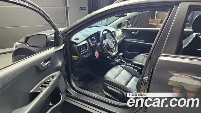 Kia Stonic 2018 Серый из Кореи, фото 2