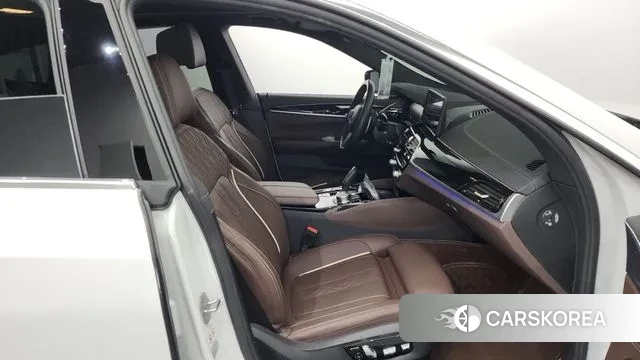 BMW 6 Series GT (G32) 2023 Белый из Кореи, фото 2