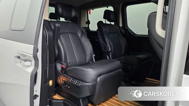 Hyundai Staria 2024 Белый из Кореи, фото 2