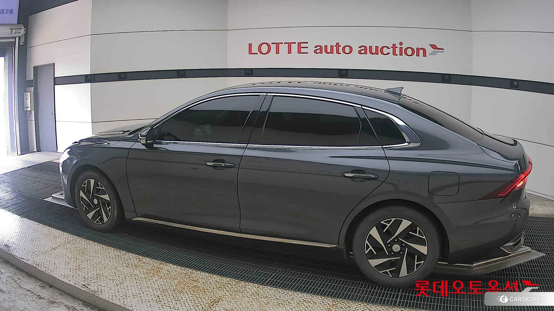 Hyundai Grandeur Hybrid 2023 Nocturne Grey Metallic из Кореи, фото 2