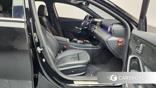 Mercedes-Benz A-Class W177 2023 Черный из Кореи, фото 2