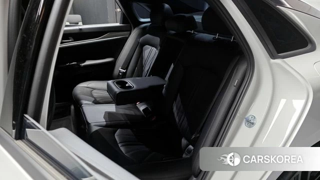 Kia The New K5 3rd generation 2024 Белый из Кореи, фото 2