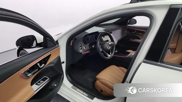 Mercedes-Benz E-Class W214 2024 Белый из Кореи, фото 2