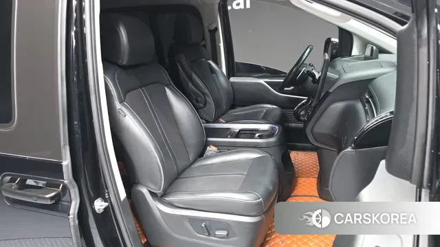 Hyundai Staria 2021 Черный из Кореи, фото 2