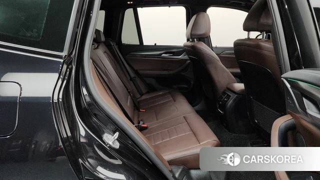 BMW X3 (G01) 2023 Черный из Кореи, фото 2