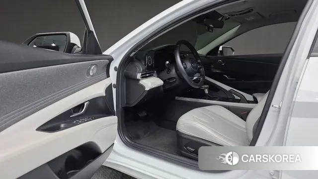 Hyundai Avante (CN7) 2022 Белый из Кореи, фото 2