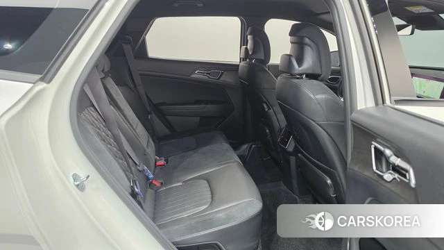 Kia Sportage 5th Generation Hybrid 2024 Белый из Кореи, фото 2