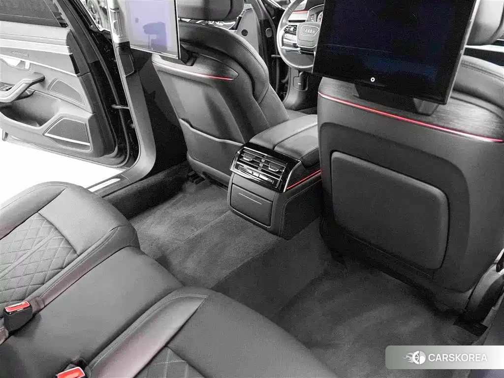 Audi A8 2024 Черный из Китая, фото 3