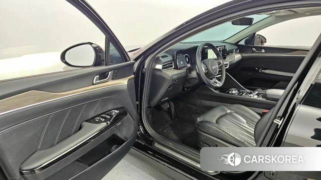 Kia K5 3rd generation 2023 Черный из Кореи, фото 2