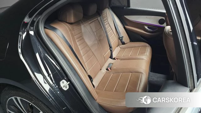Mercedes-Benz E-Class W213 2021 Черный из Кореи, фото 2