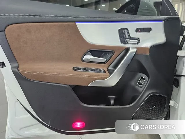 Mercedes-Benz CLA-Class C118 2025 Белый из Кореи, фото 2