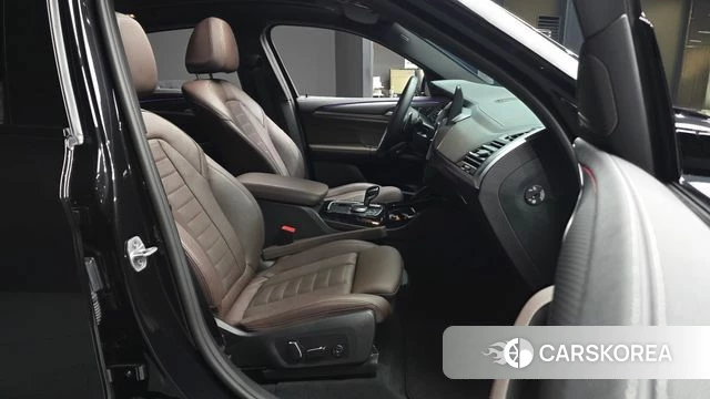 BMW X4 (G02) 2025 Черный из Кореи, фото 2