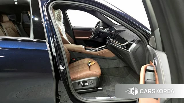 BMW X6 (G06) 2025 Черный из Кореи, фото 2