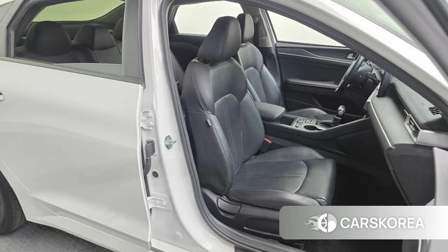 Kia K5 3rd generation 2022 Белый из Кореи, фото 2