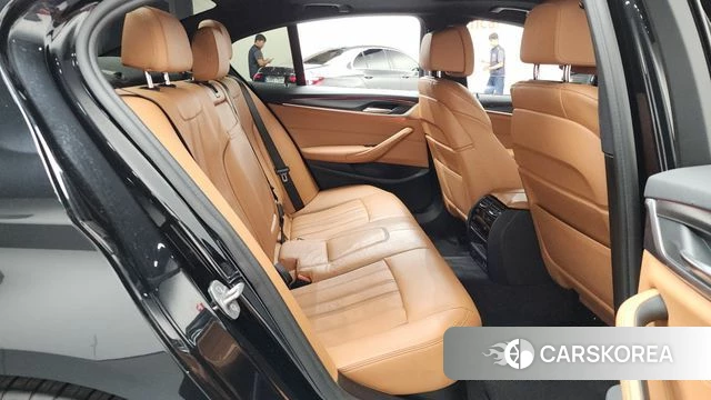 BMW 5 Series (G30) 2021 Черный из Кореи, фото 2