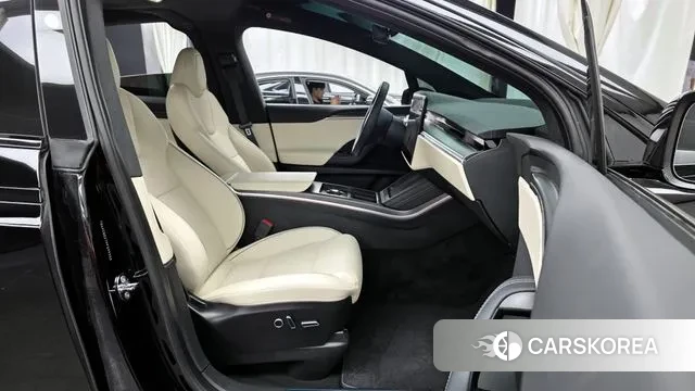 Tesla Model X 2023 Черный из Кореи, фото 2