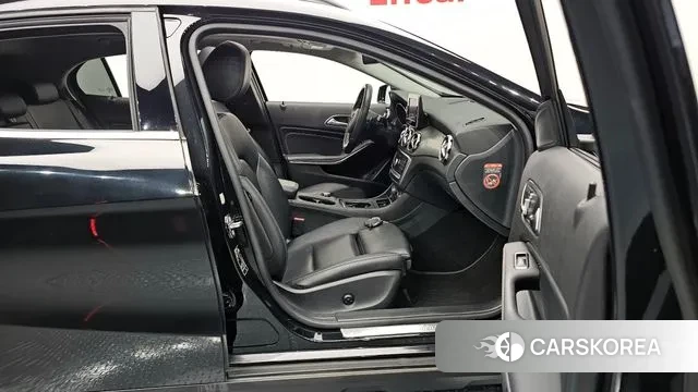 Mercedes-Benz GLA-Class X156 2018 Черный из Кореи, фото 2