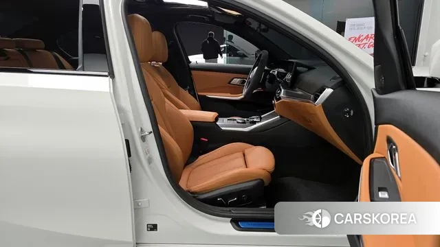 BMW 3 Series (G20) 2024 Белый из Кореи, фото 2