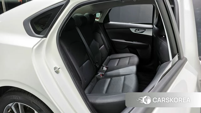 Kia The New K3 2nd generation 2021 Белый из Кореи, фото 2