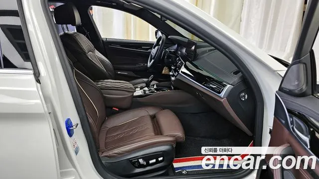 BMW 5 Series (G30) id 2656153 из Кореи 2