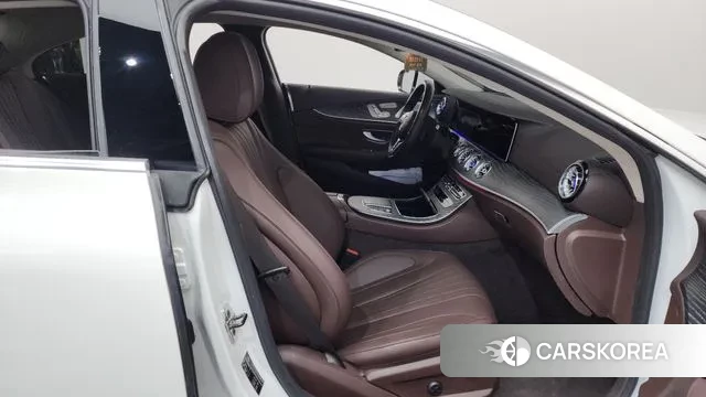 Mercedes-Benz CLS-Class C257 2021 Белый из Кореи, фото 2