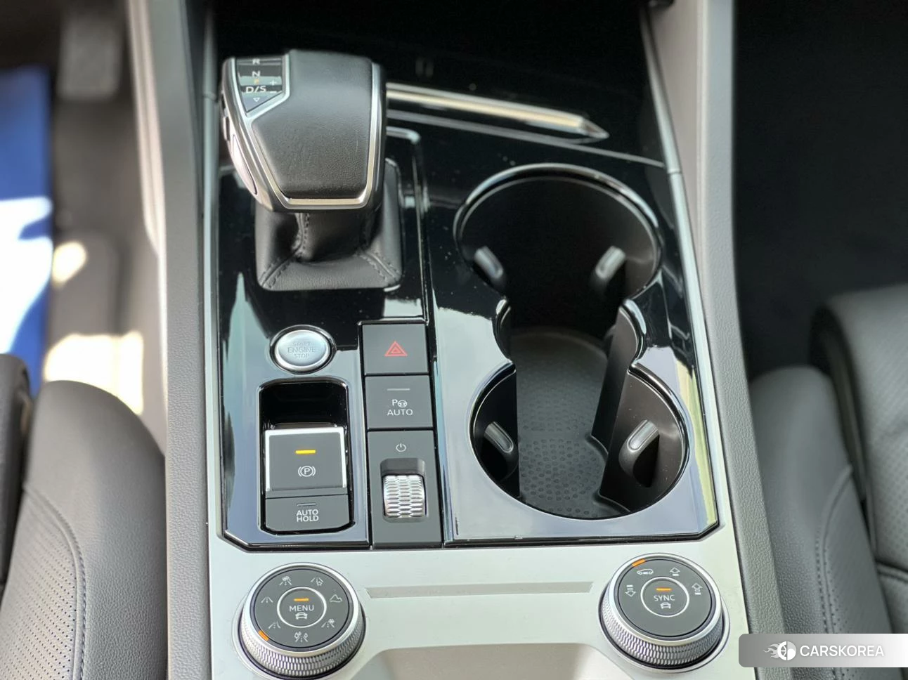 Volkswagen Touareg 2021 Черный из Китая, фото 2