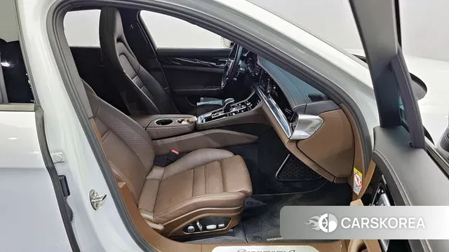 Porsche Panamera (971) 2020 Белый из Кореи, фото 2