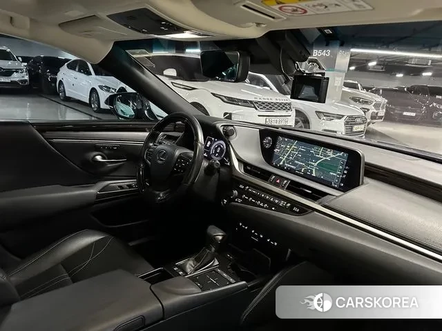 Lexus ES300h 7th generation 2020 Серый из Кореи, фото 2