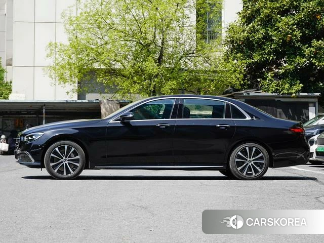 Mercedes-Benz E-class PHEV 2023 Черный из Китая, фото 2