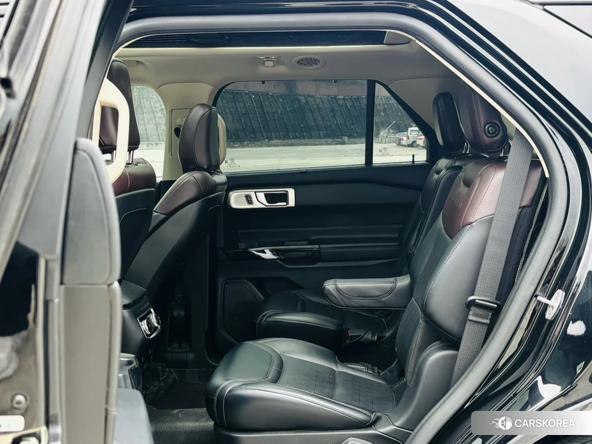 Ford Explorer 2020 Черный из Китая, фото 2