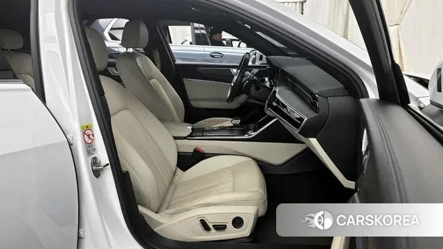 Audi A6 (C8) 2023 Белый из Кореи, фото 2