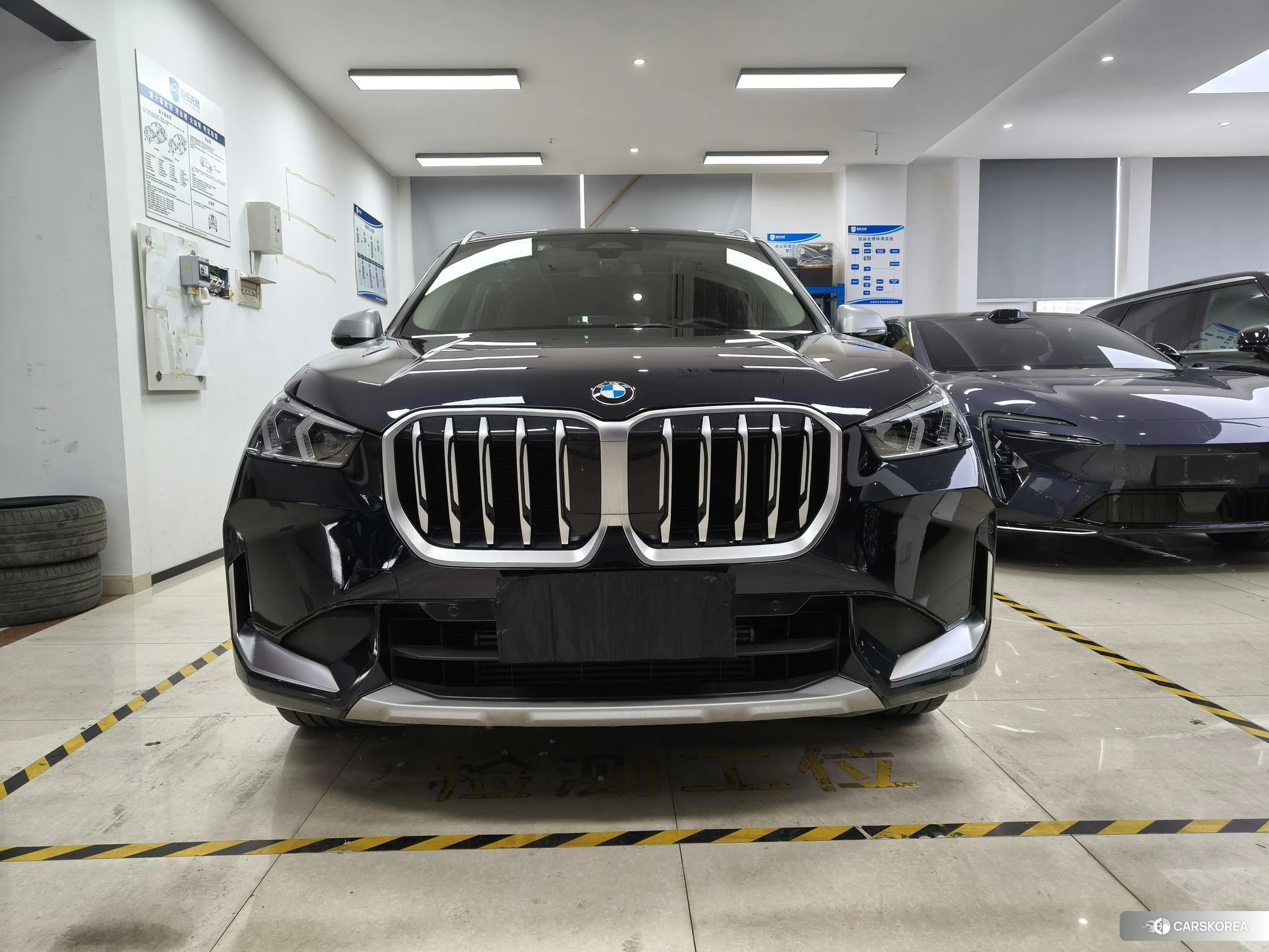 BMW X1 2023 Черный из Китая, фото 2