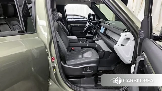 Land Rover Defender (L663) 2020 Темно-зеленый из Кореи, фото 2