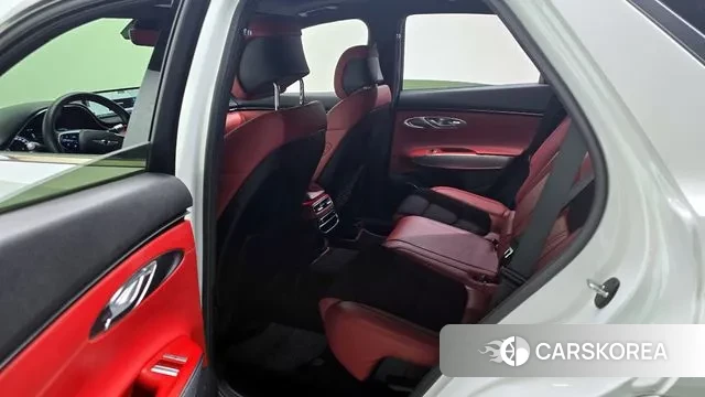 Genesis GV70 2021 Белый из Кореи, фото 2