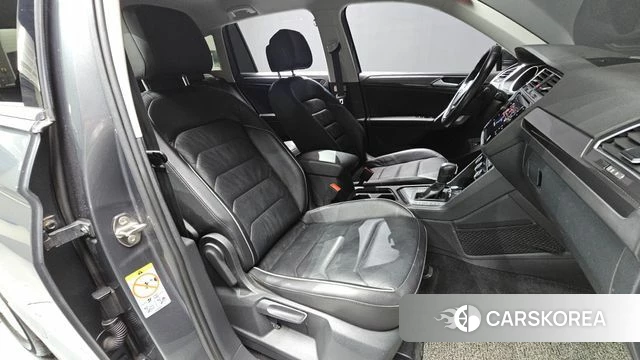 Volkswagen Tiguan second Generation 2020 Серый из Кореи, фото 2